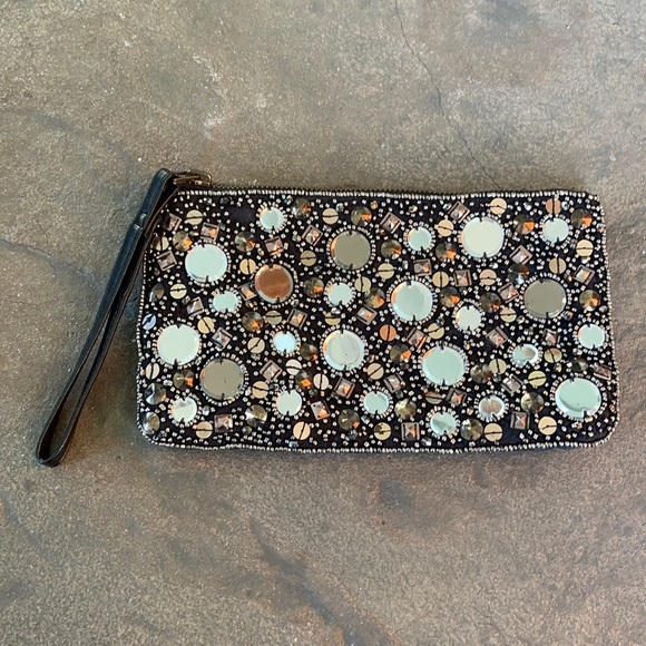 Express beaded wristlet